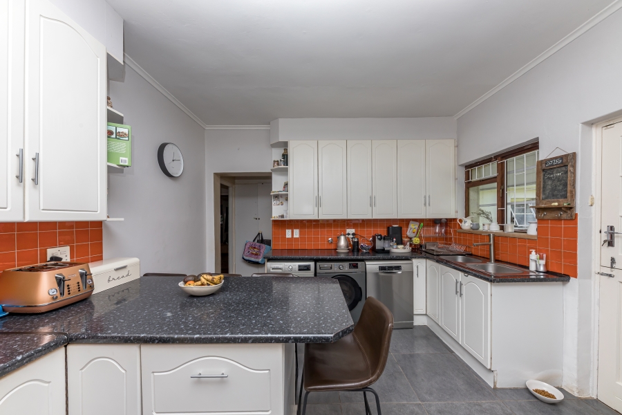 To Let 4 Bedroom Property for Rent in Newlands Western Cape